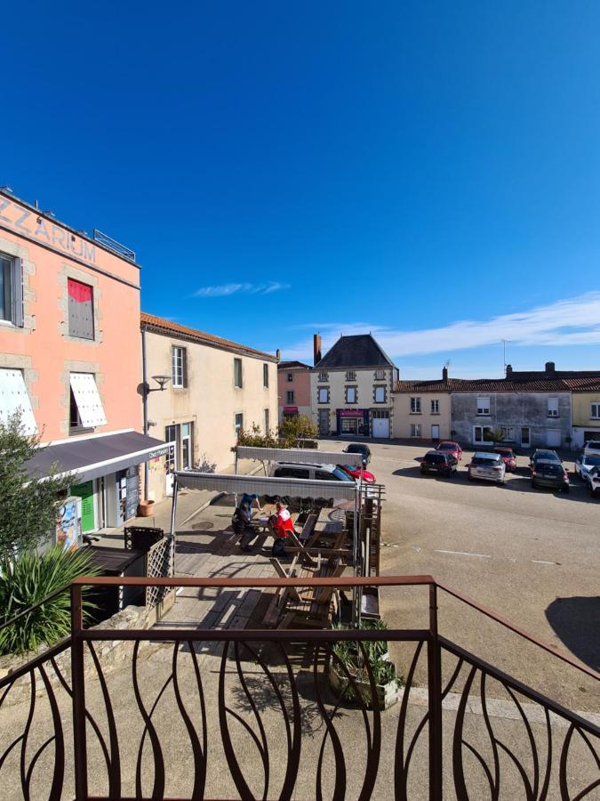 Gite Le Haut Du Pave 3 A 7 Chambres 6 A 14 Couchages, 3 Min Du Puy Du Fou Les Épesses Exterior foto